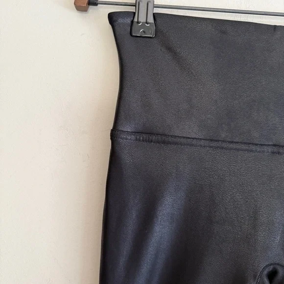 Spanx Faux Leather Black High Rise Black Legging Women's Small - Picture 11 of 15